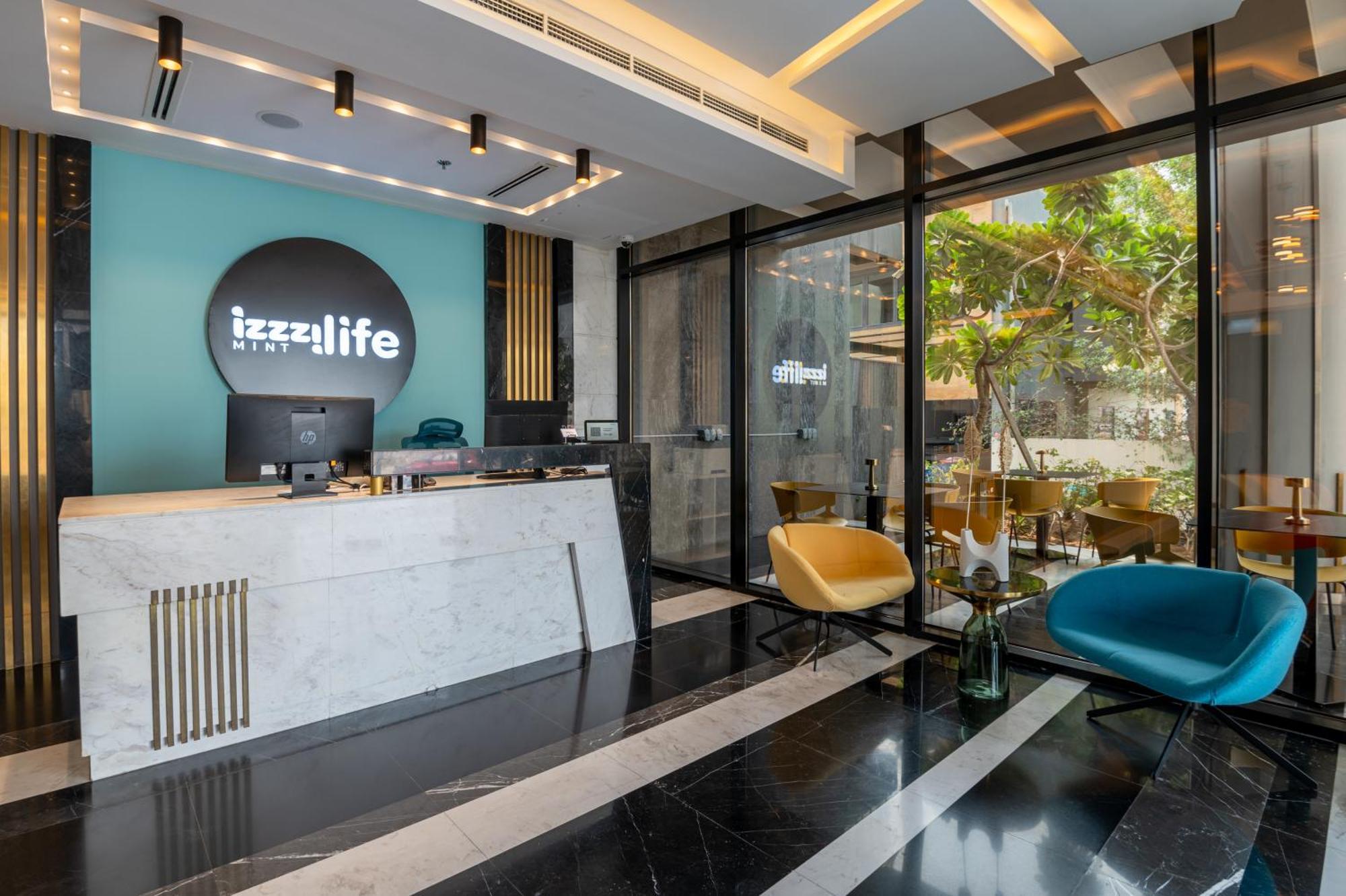 두바이 Izzzi Life Mint 아파트 호텔 외부 사진
